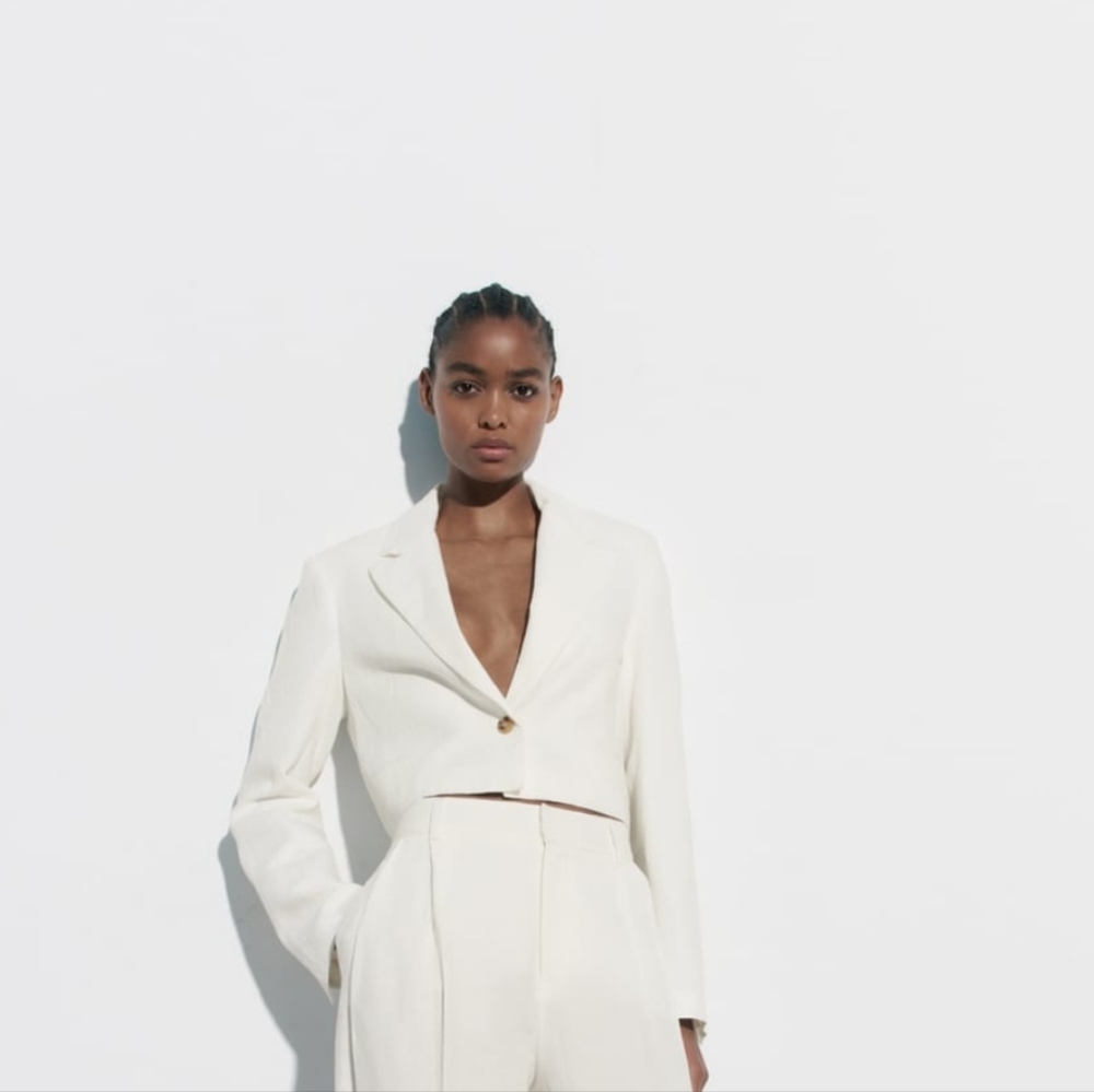 Zara. NWT. Linen Blend Crop Blazer
